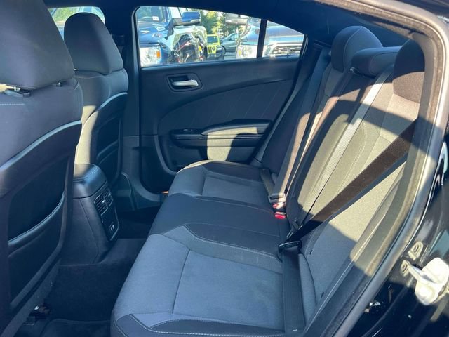 Used 2017 Dodge Charger SXT w/ Blacktop Package RWD image 26