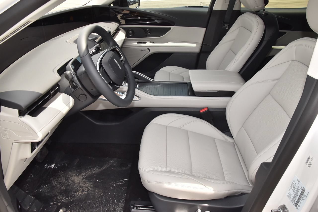 New 2026 Lincoln Nautilus Premier w/ Equipment Group 102A AWD/4WD image 13
