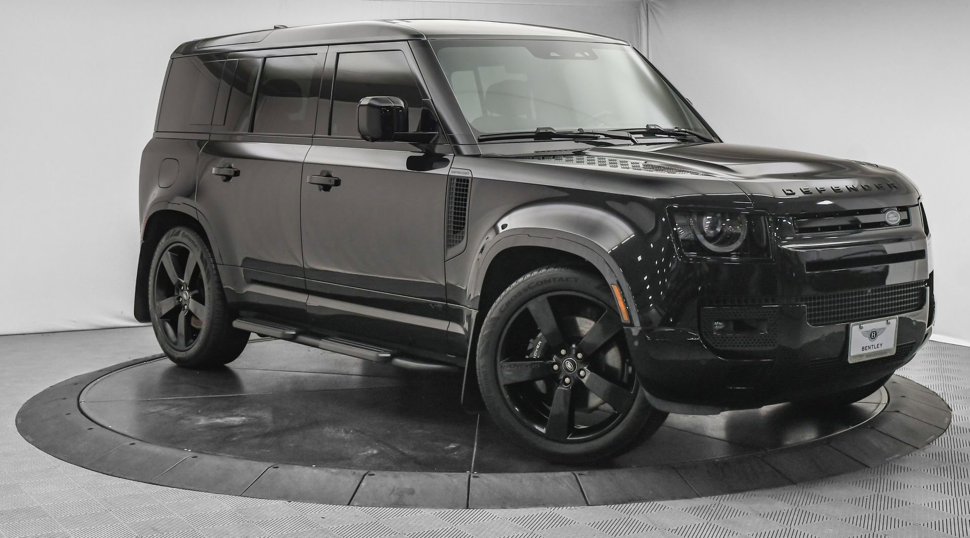 Used 2025 Land Rover Defender 110 V8