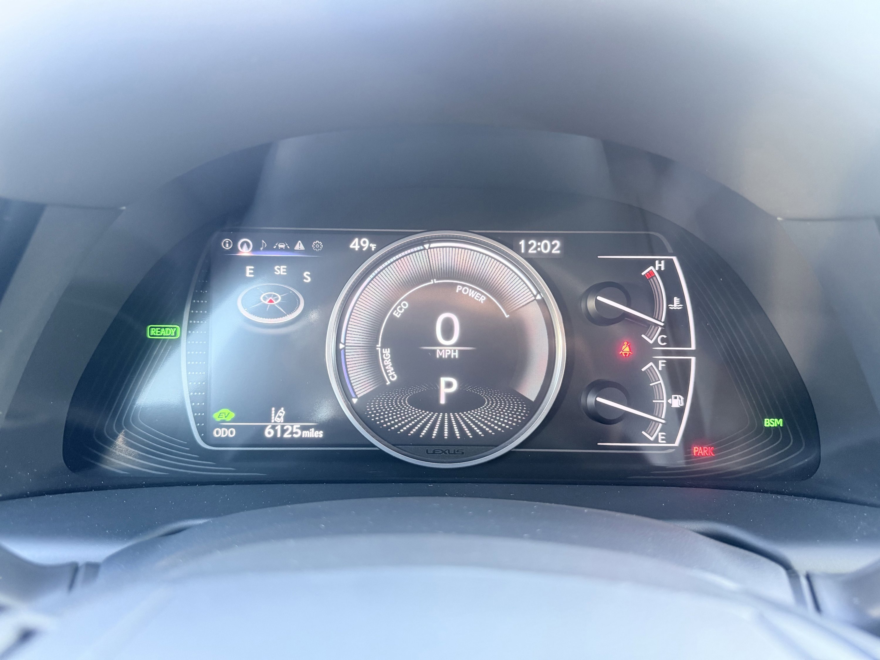 Used 2025 Lexus ES 300h ES 300h F SPORT Design w/ Premium Package image 43