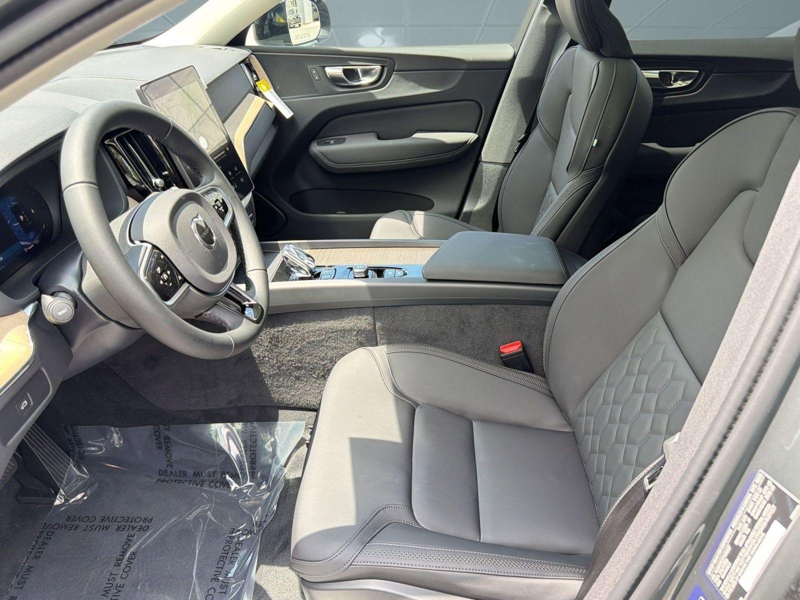 New 2026 Volvo XC60 B5 Plus w/ Protection Package Premier AWD/4WD image 5