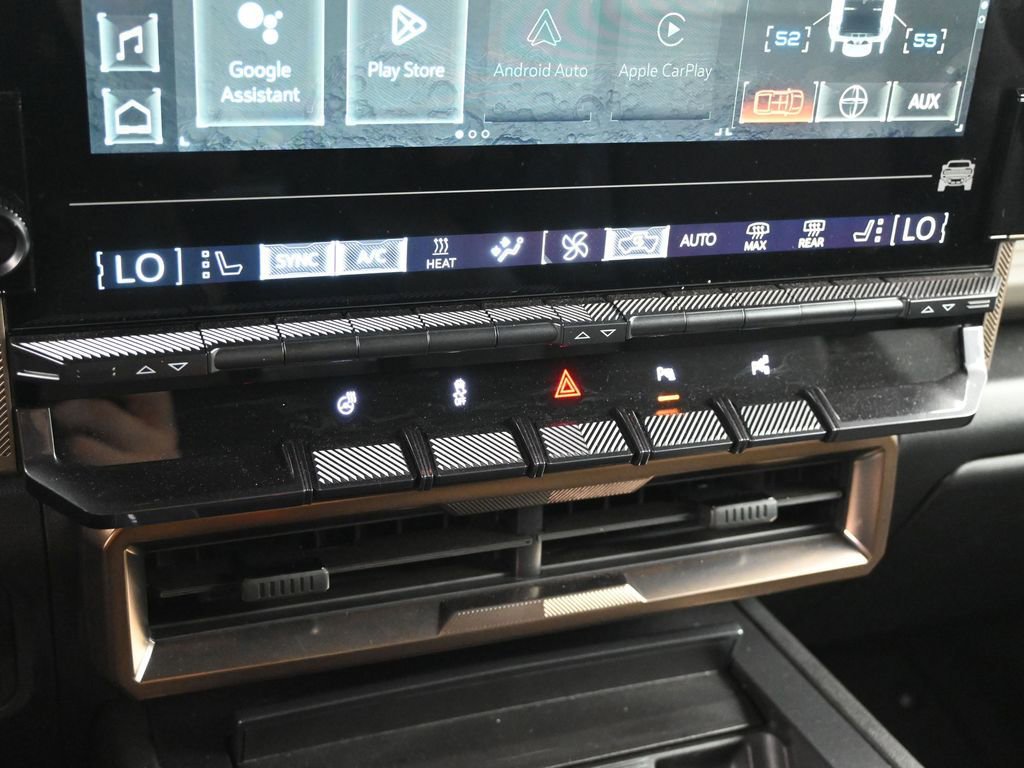 Used 2025 GMC Hummer EV 3X w/ LPO, Sport Package image 16