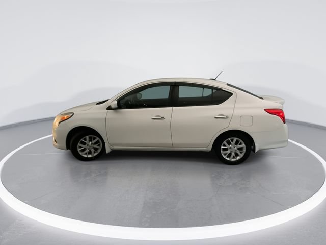 Used 2017 Nissan Versa SV w/ SV Special Edition Package FWD image 3