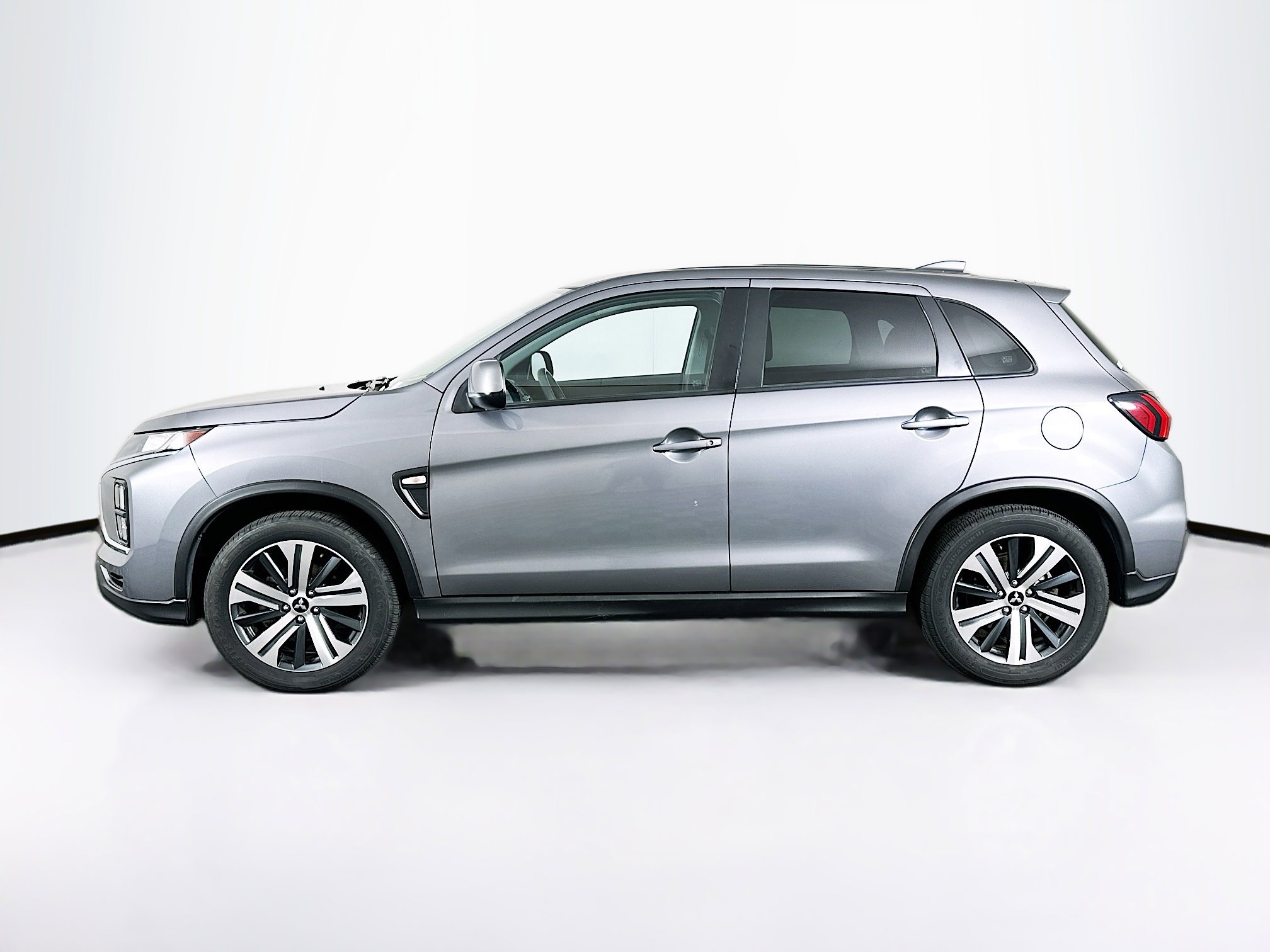 Used 2021 Mitsubishi Outlander Sport ES FWD image 4
