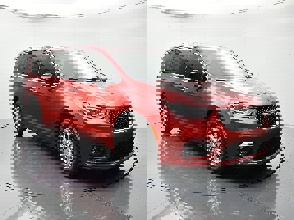 New 2026 Chrysler Pacifica Select image 3