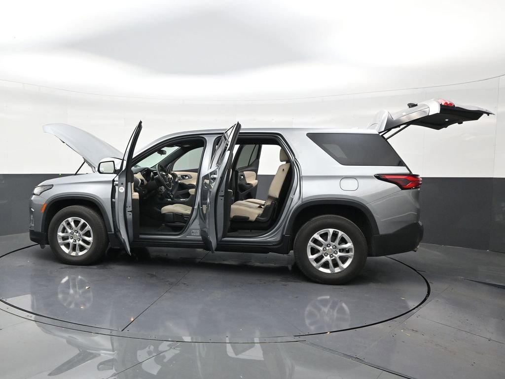 Used 2023 Chevrolet Traverse LS FWD image 30