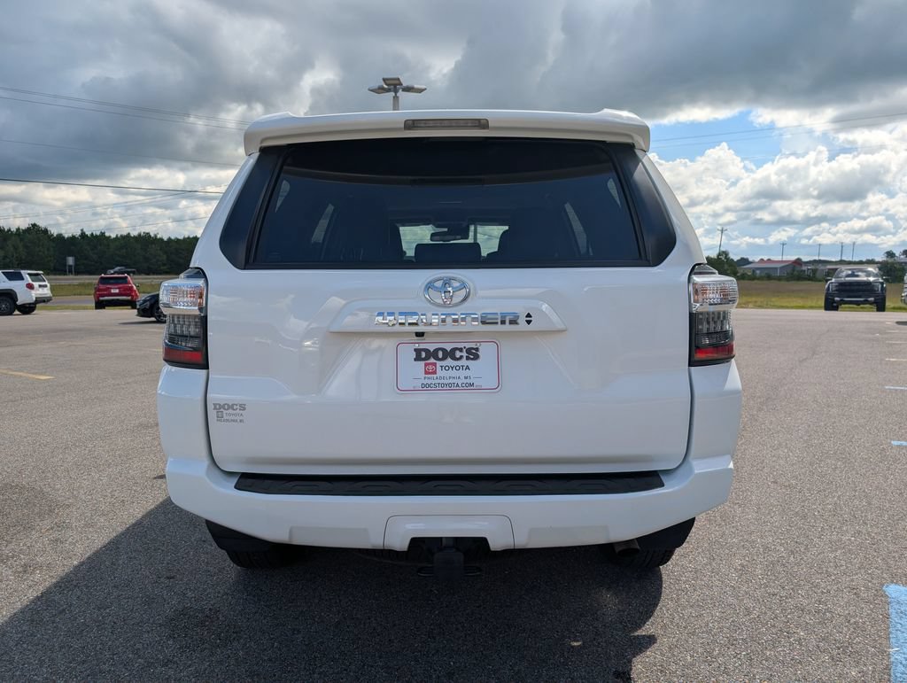 Used 2023 Toyota 4Runner SR5 Premium w/ Moonroof Package RWD image 4