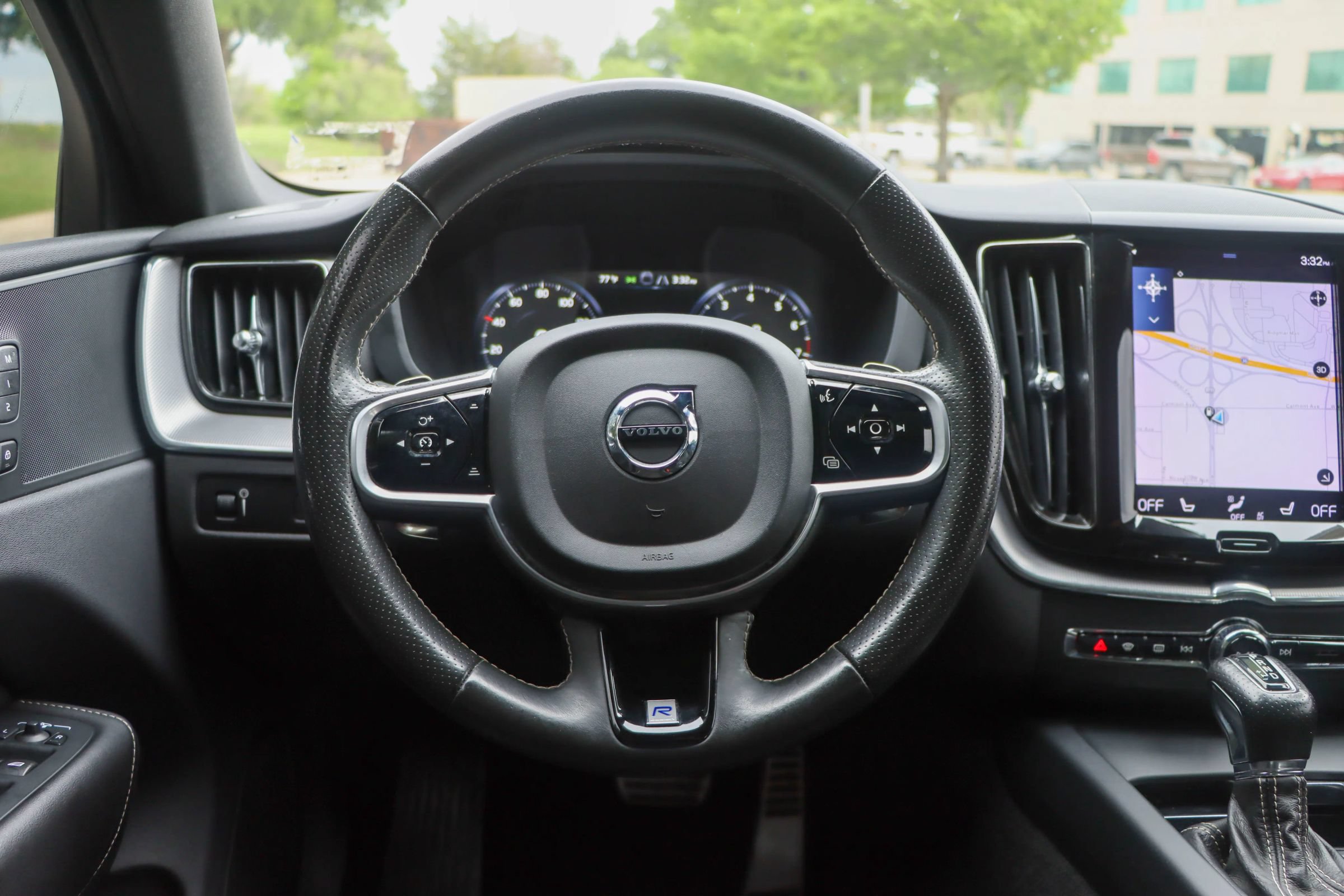 Used 2018 Volvo XC60 T5 R-Design w/ Convenience Package AWD/4WD image 28