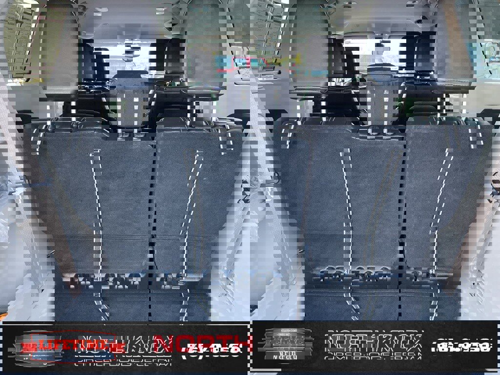 Used 2024 Chrysler Pacifica Touring-L image 20