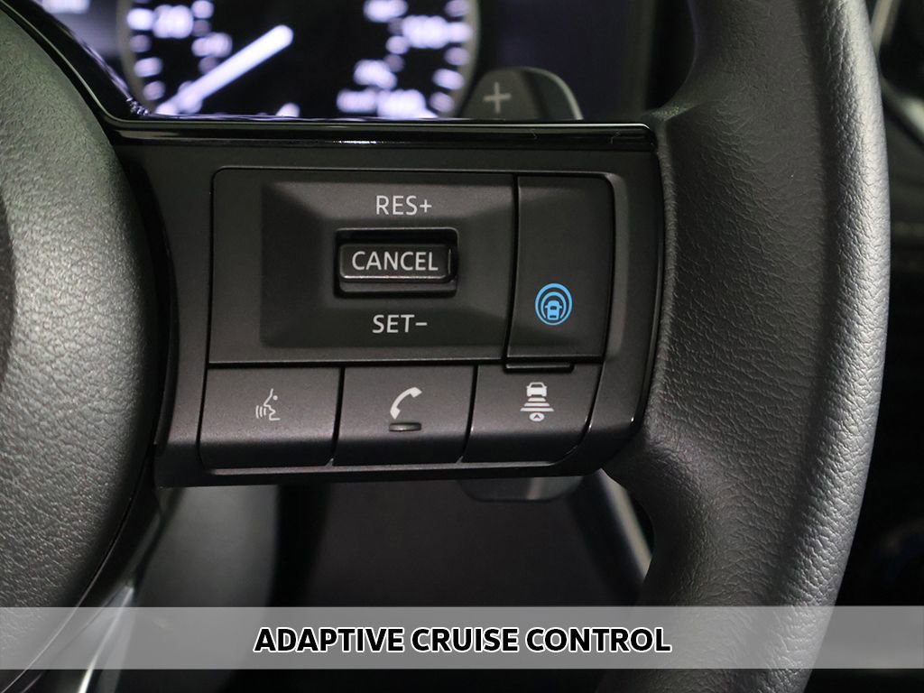 Used 2022 Nissan Rogue SV image 3