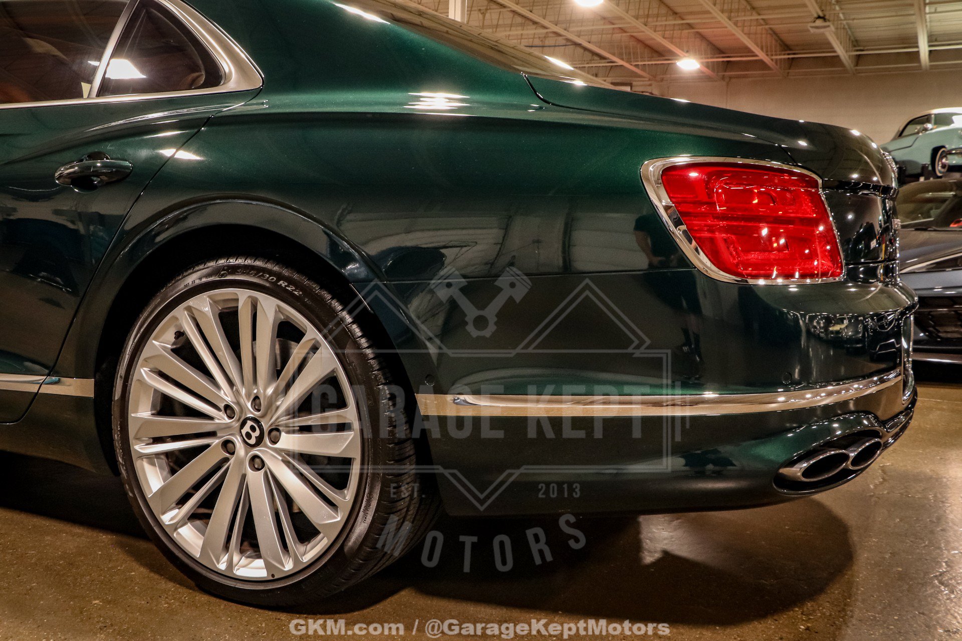 Used 2023 Bentley Flying Spur Azure AWD/4WD image 43