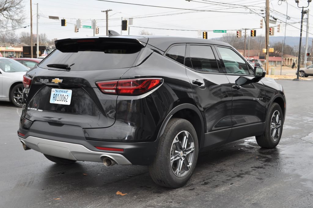 Used 2024 Chevrolet Blazer LT image 23