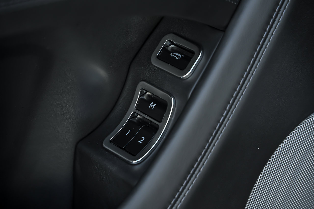 Used 2020 Bentley Bentayga AWD/4WD image 19