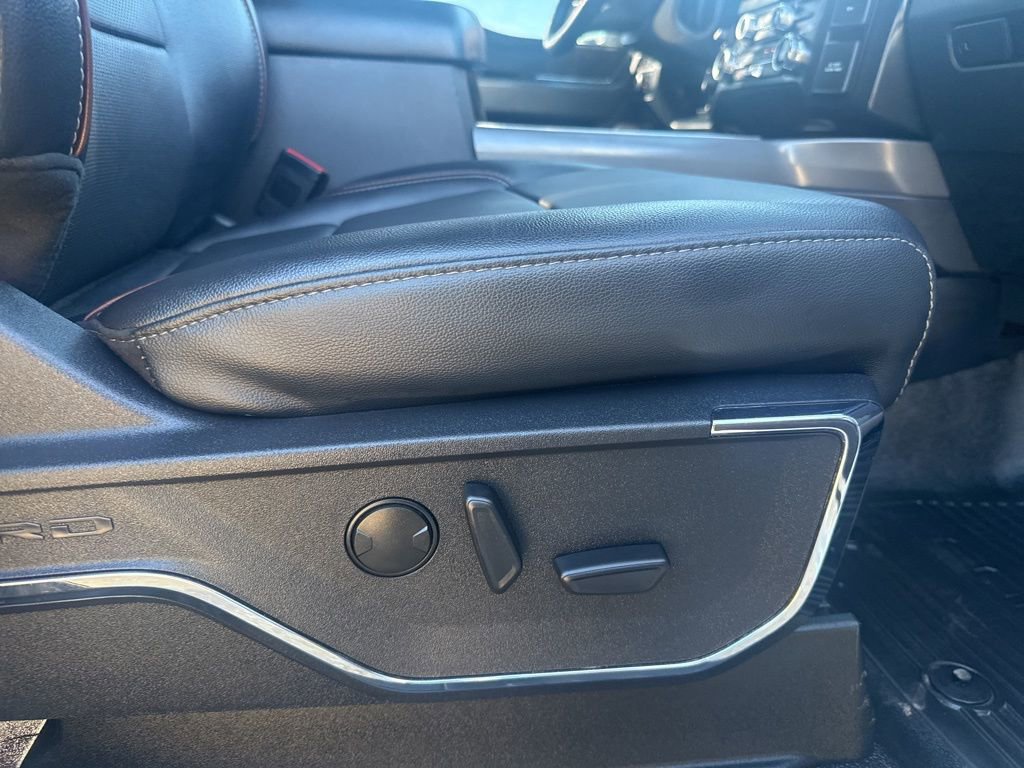 Used 2024 Ford F350 Lariat w/ FX4 Off-Road Package image 39