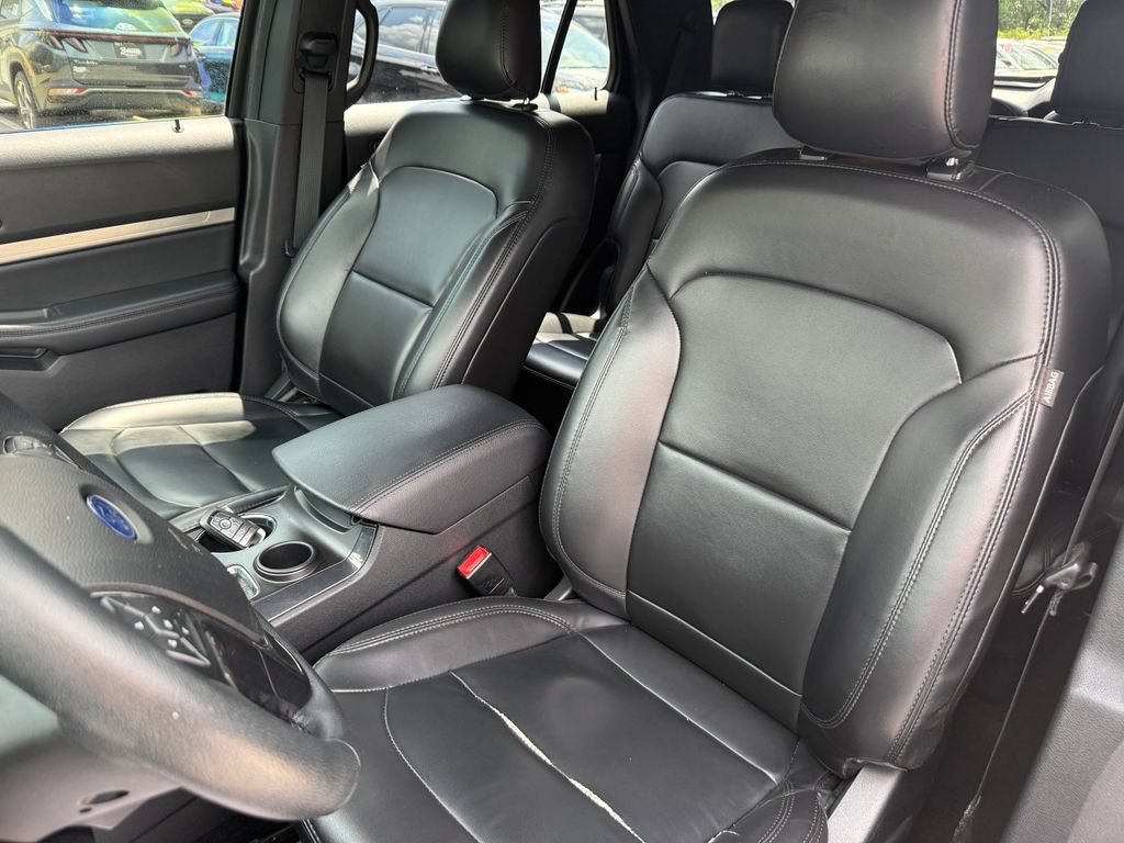 Used 2019 Ford Explorer XLT w/ Equipment Group 202A FWD image 23