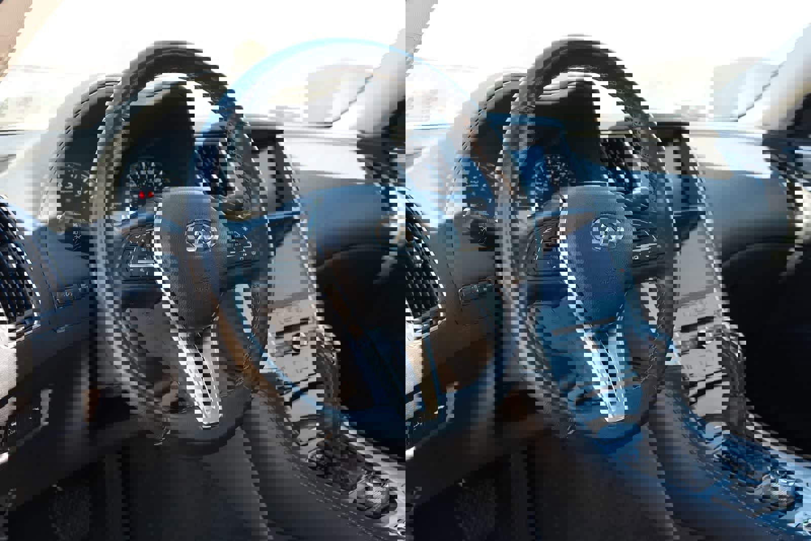 Used 2021 INFINITI Q50 Luxe image 15