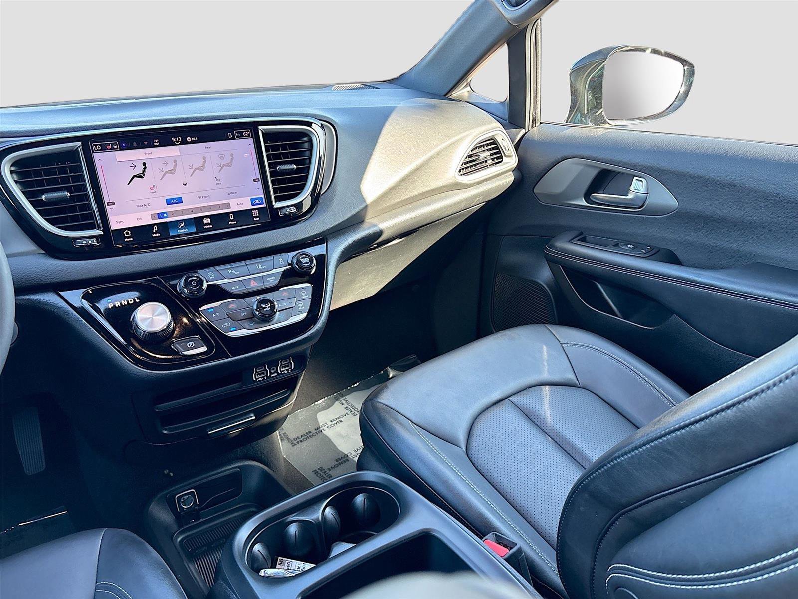 Used 2025 Chrysler Pacifica Select FWD image 22