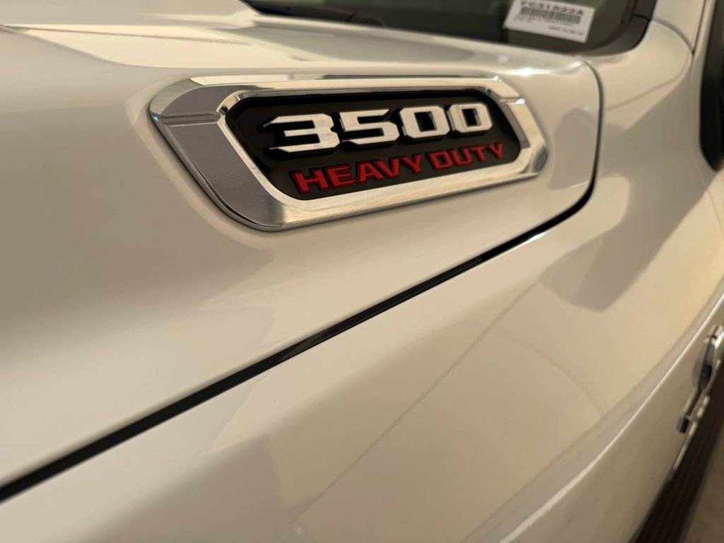 Used 2025 RAM 3500 Laramie AWD/4WD image 11