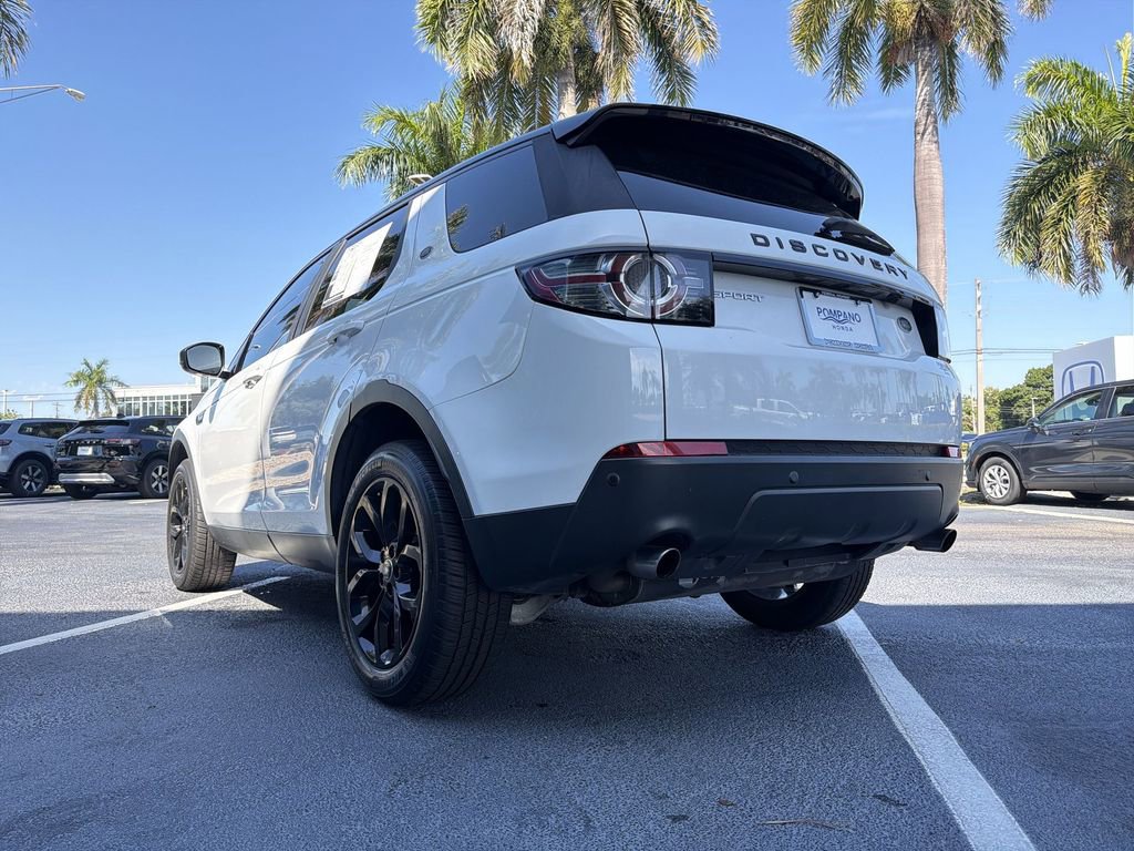 Used 2016 Land Rover Discovery Sport HSE AWD/4WD image 19