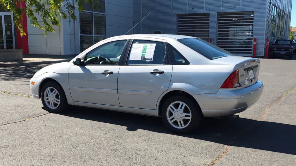 Used 2003 Ford Focus SE FWD image 6