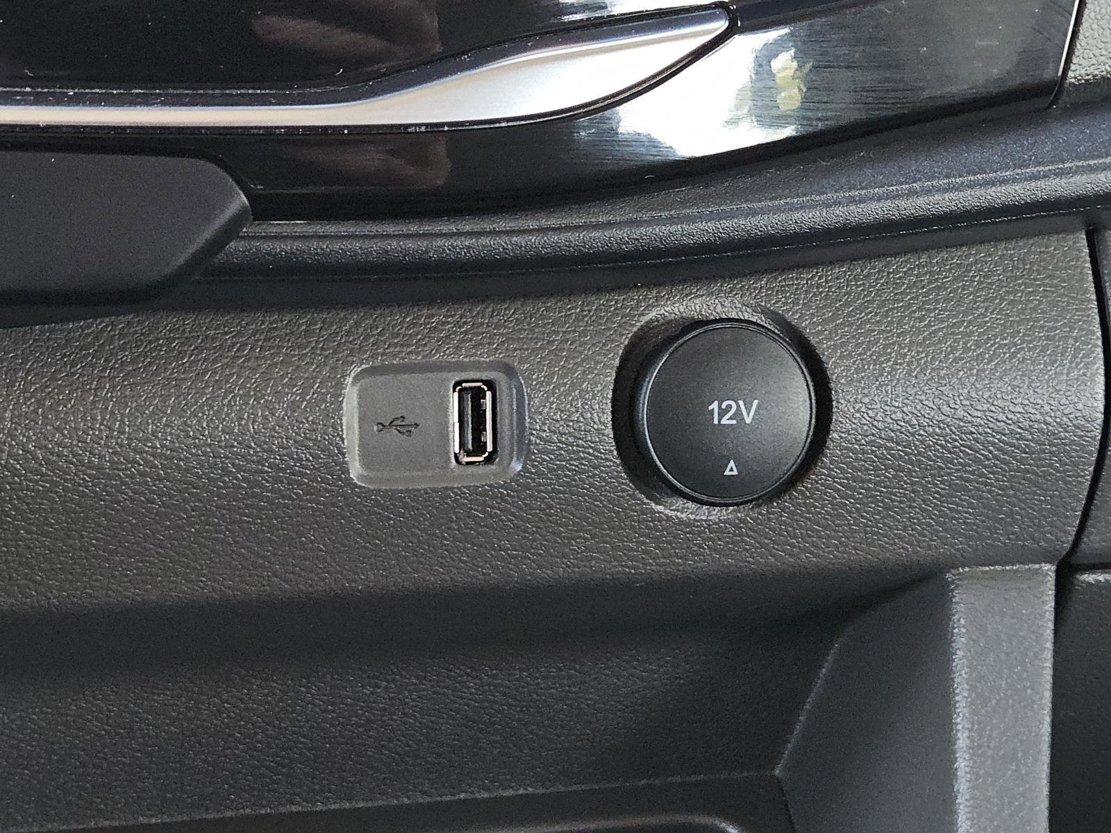 Used 2023 Ford Transit 350 XLT image 16