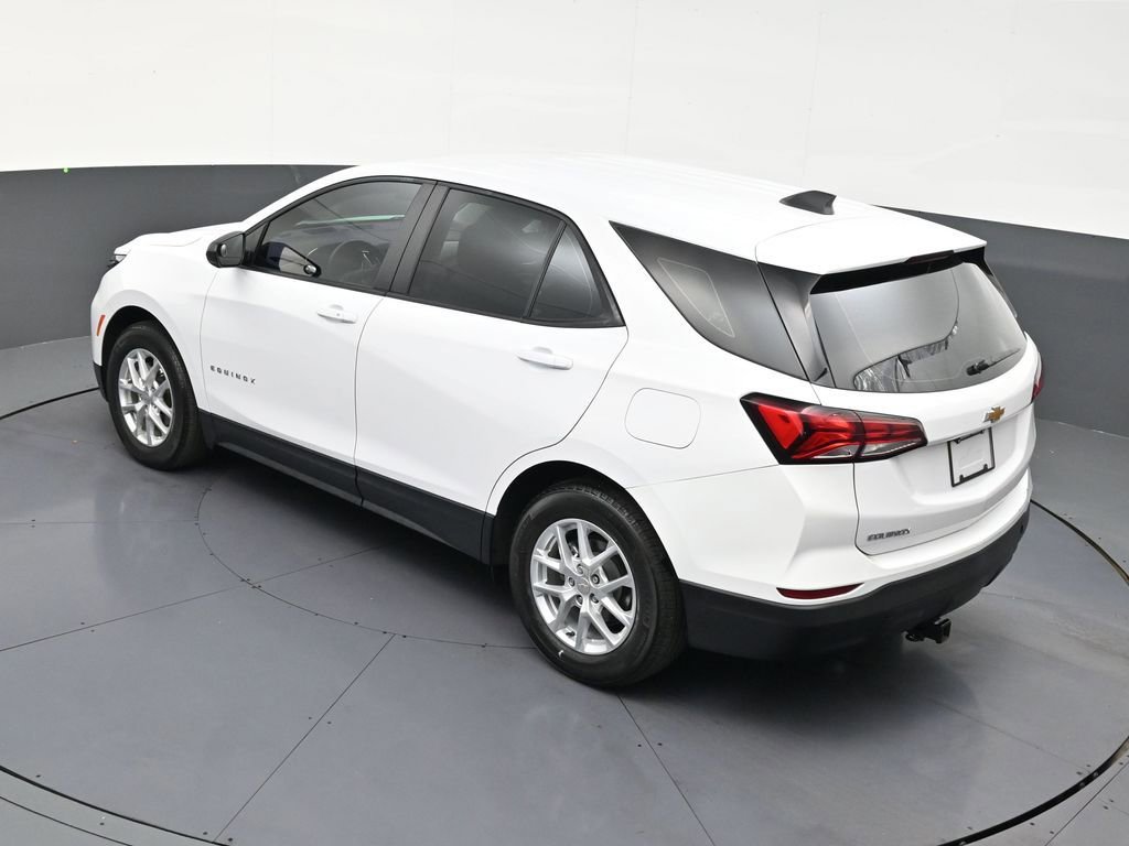 Used 2024 Chevrolet Equinox LS image 15