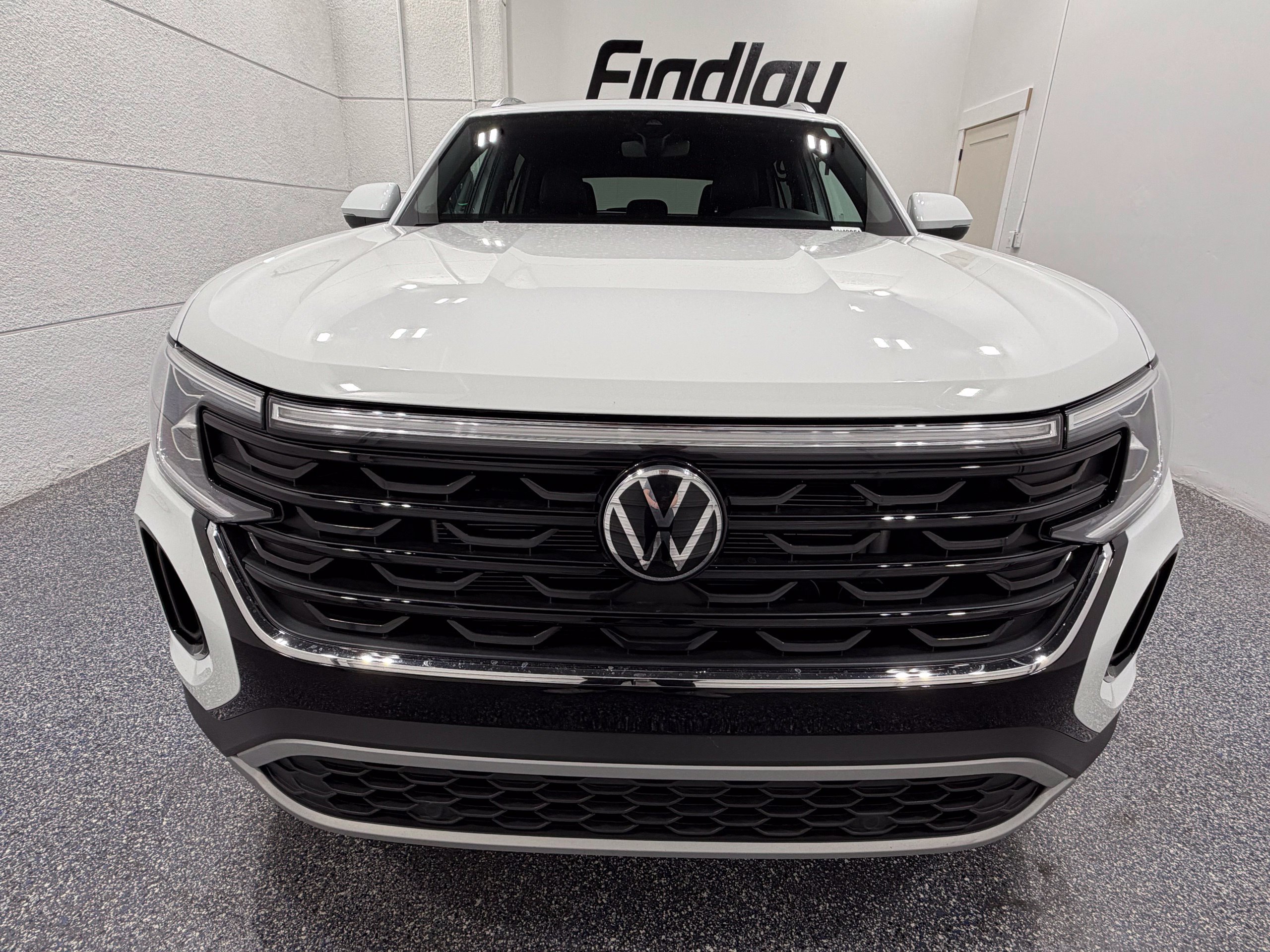 Certified 2024 Volkswagen Atlas Cross Sport SE FWD image 10
