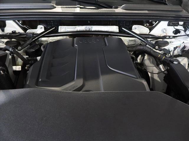 Used 2025 Audi Q5 Premium w/ Convenience Package image 28