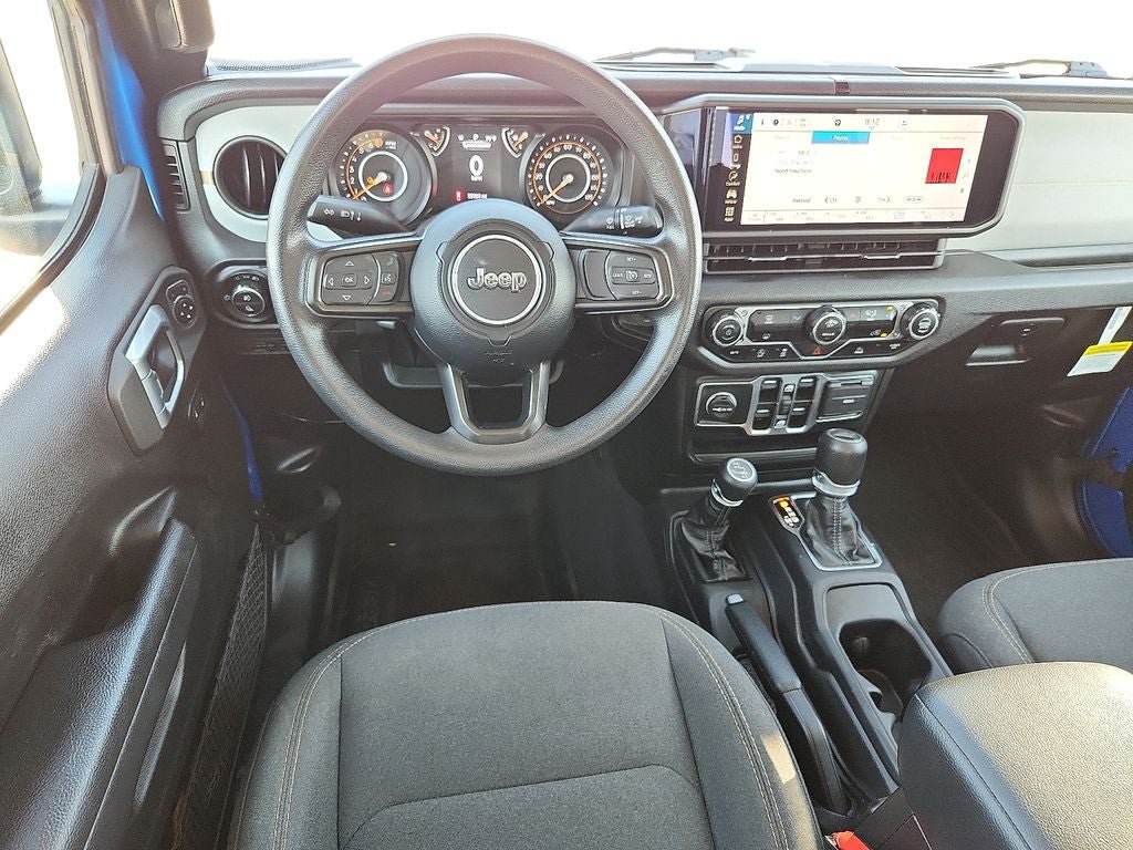 Used 2024 Jeep Gladiator Sport AWD/4WD image 17