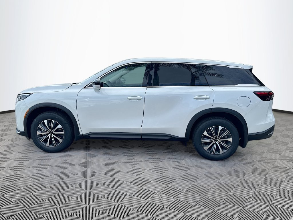 Used 2027 INFINITI QX60 Pure w/ Cargo Package FWD image 9