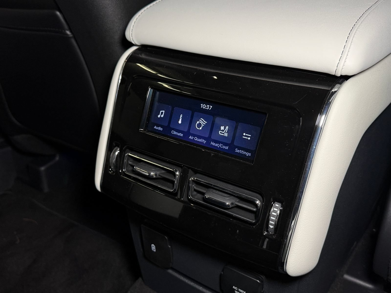 New 2026 Lincoln Aviator Black Label w/ Dynamic Handling Package AWD/4WD image 15