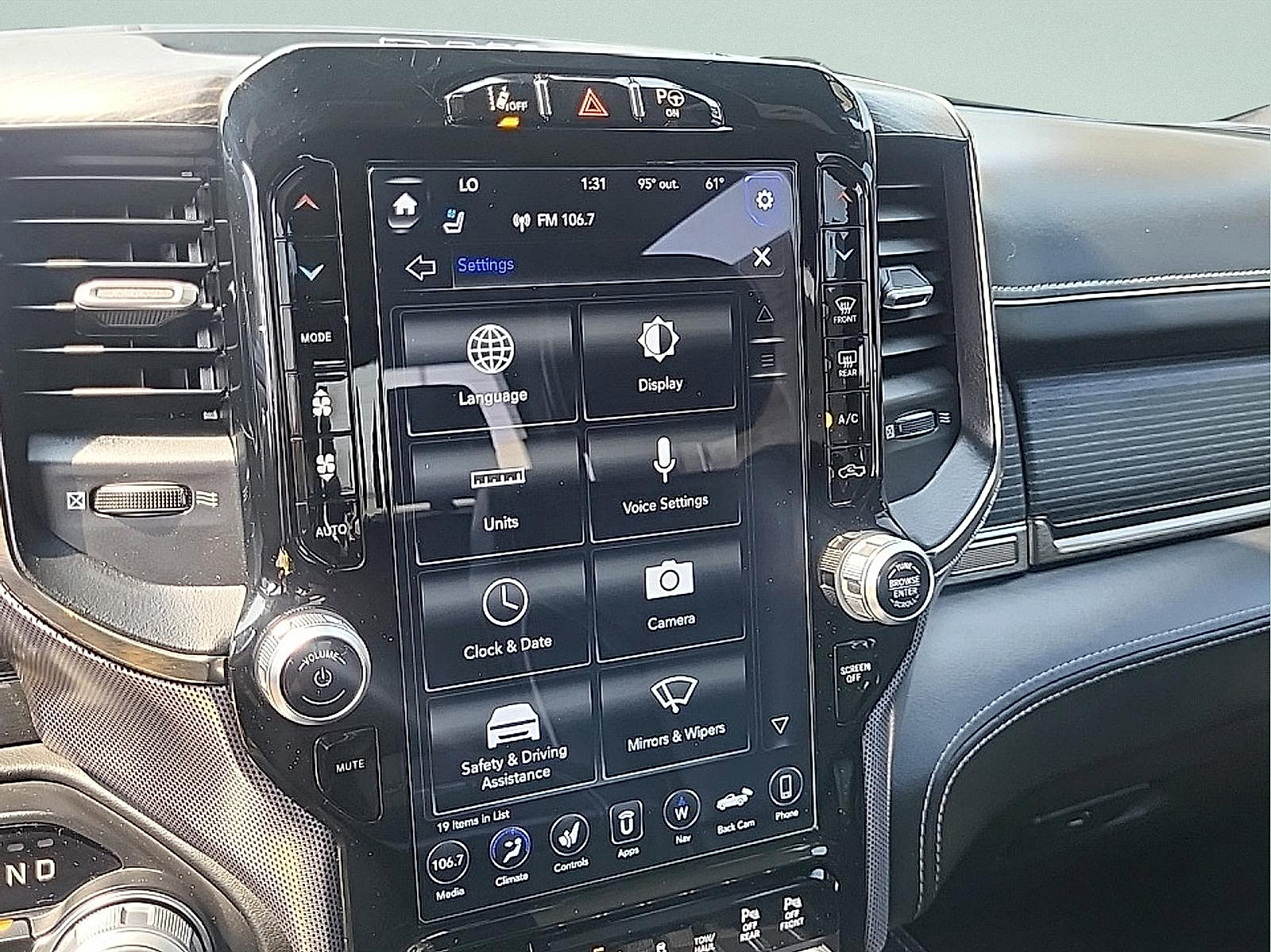 Used 2019 RAM 1500 Limited AWD/4WD image 23