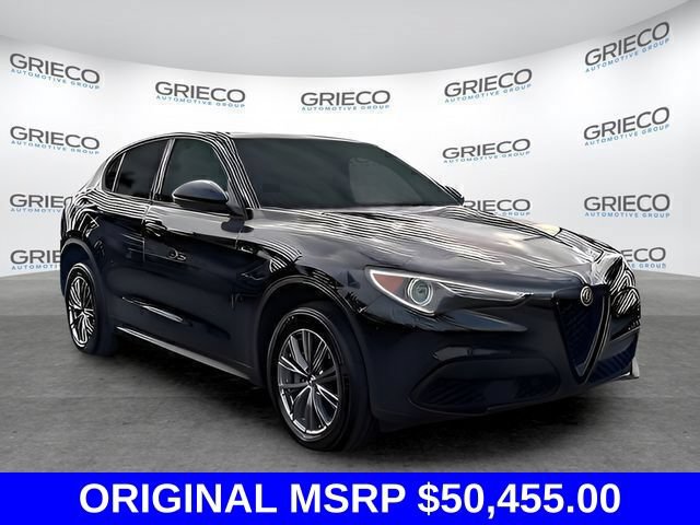 Used 2023 Alfa Romeo Stelvio Sprint RWD image 1