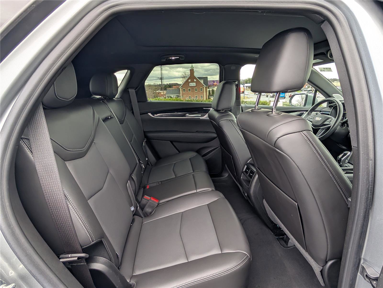 Used 2024 Cadillac XT5 Premium Luxury image 11