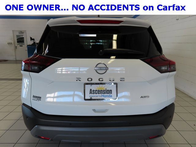 Used 2023 Nissan Rogue S image 12