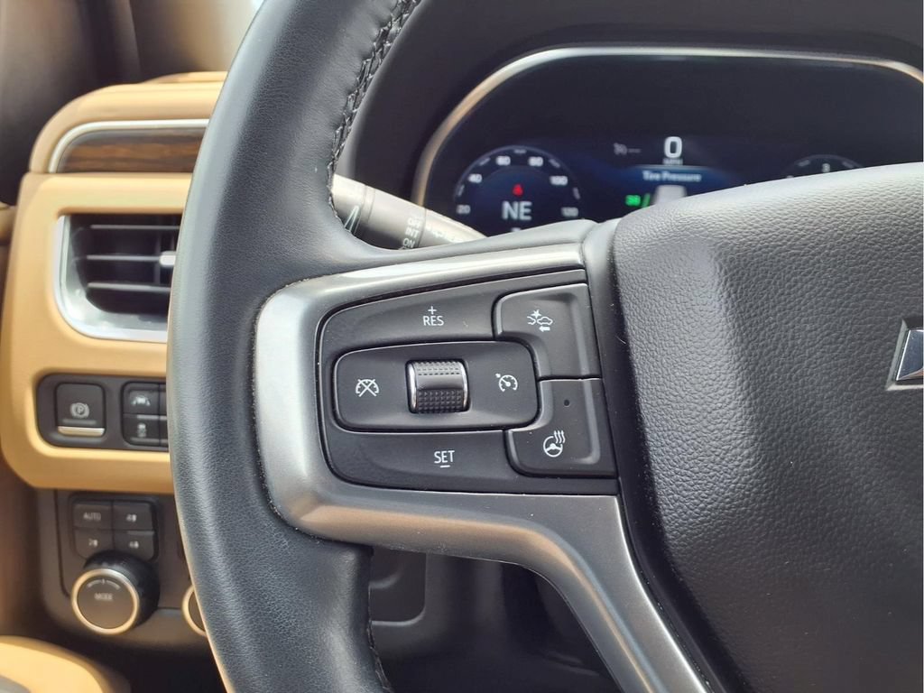 Used 2024 Chevrolet Tahoe Premier AWD/4WD image 16