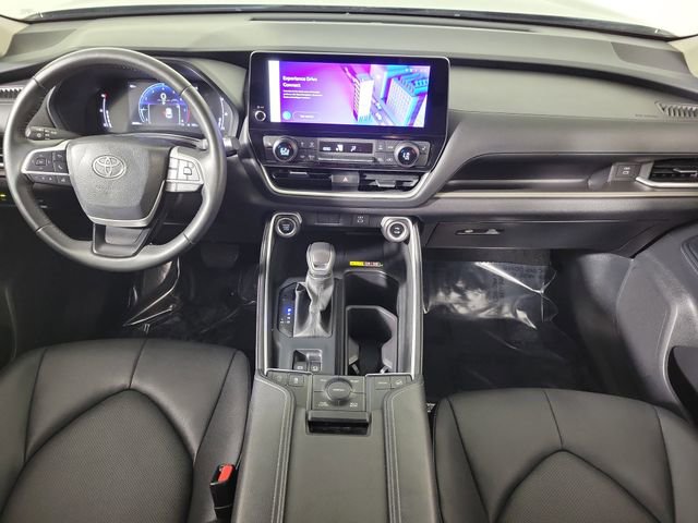 Used 2025 Toyota Grand Highlander AWD image 17