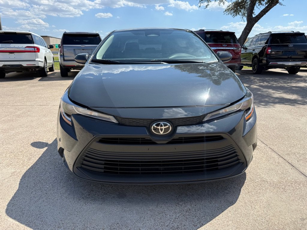 Used 2026 Toyota Corolla LE FWD image 2