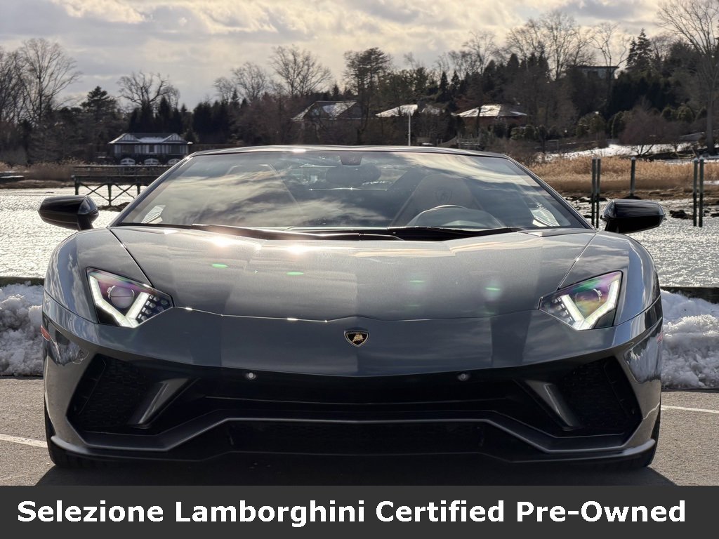 Used 2018 Lamborghini Aventador S image 8