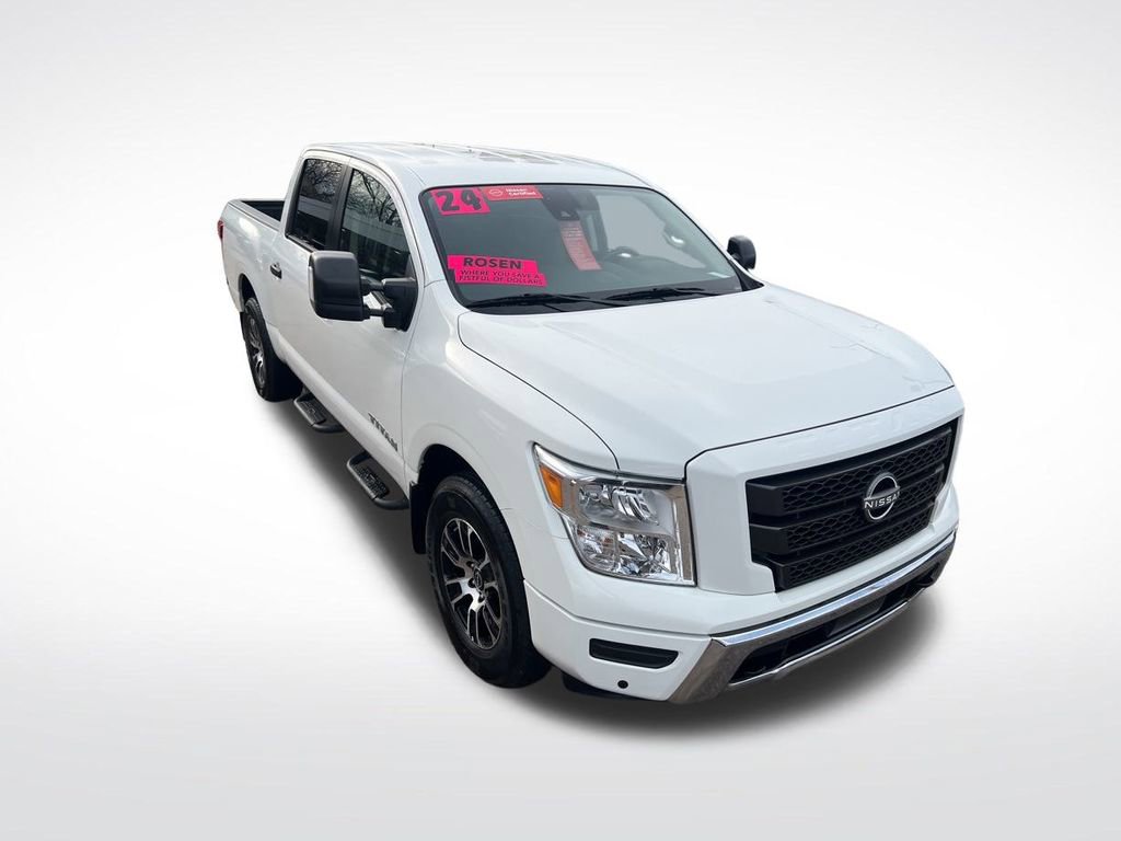 Certified 2024 Nissan Titan SV w/ SV Convenience Package image 37