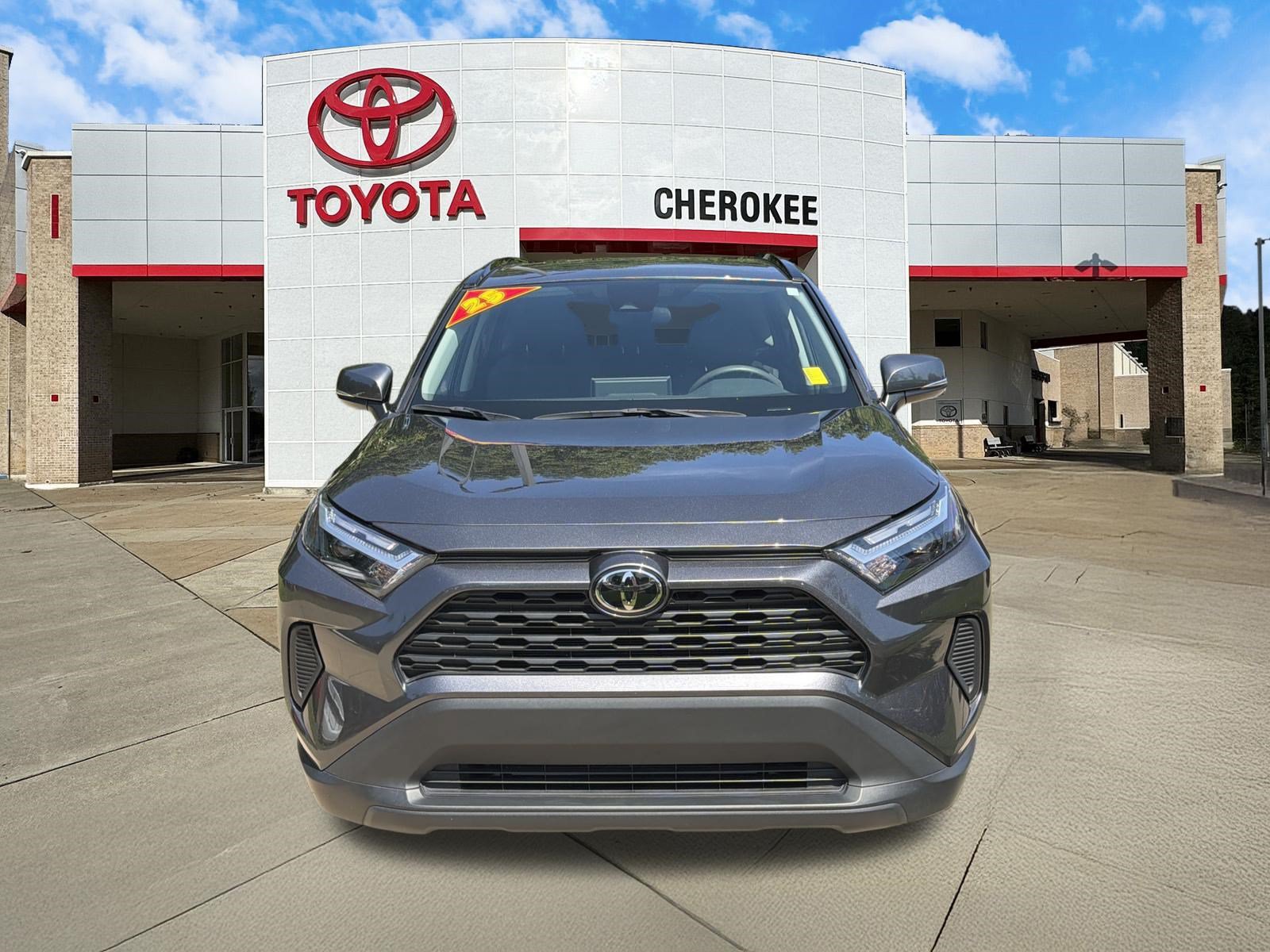 Used 2025 Toyota RAV4 XLE FWD image 2