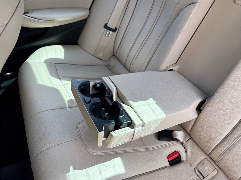 Used 2018 BMW 530i w/ Premium Package RWD image 45