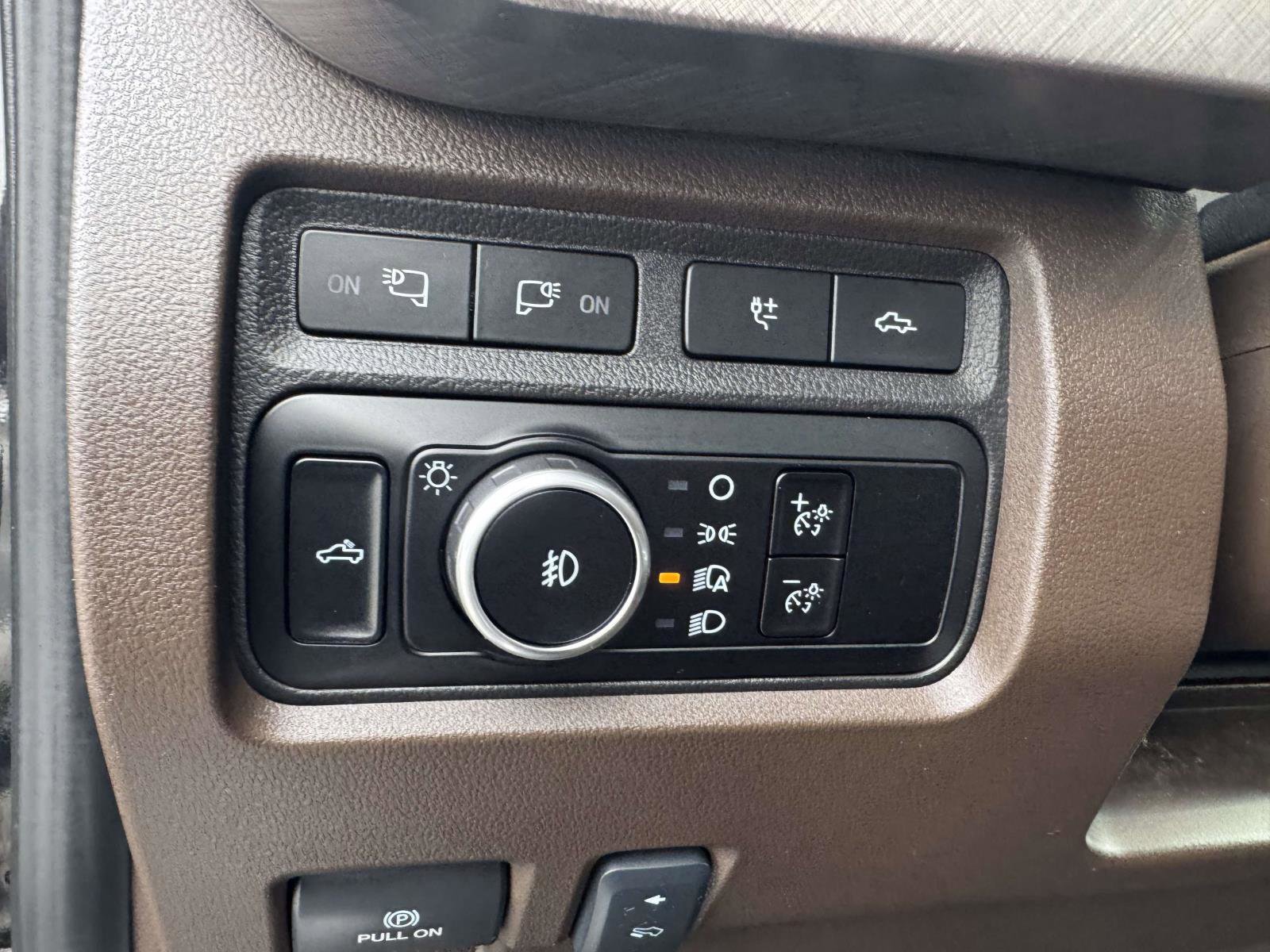 Used 2023 Ford F450 King Ranch w/ Chrome Package image 25