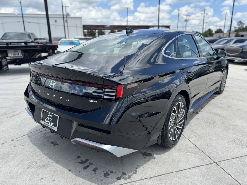 New 2025 Hyundai Sonata Limited image 5