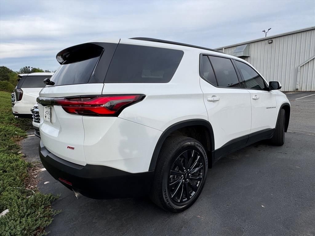 Used 2023 Chevrolet Traverse RS image 6