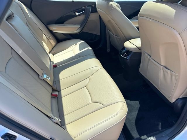 Used 2016 Hyundai Azera Limited FWD image 10
