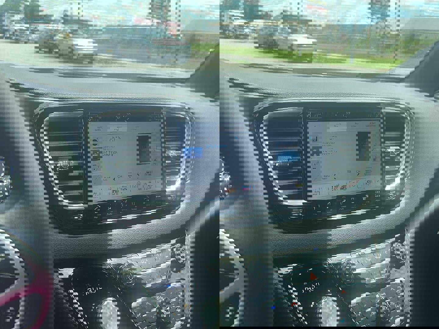 New 2026 Chrysler Voyager LX image 14