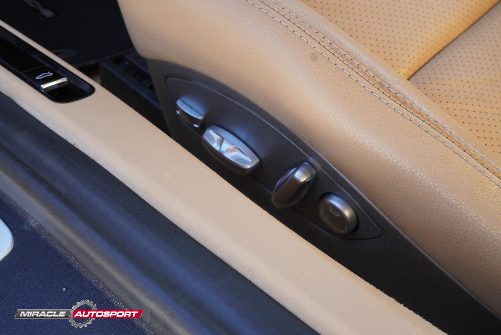 Used 2014 Porsche 911 Carrera w/ Sport Chrono Package image 26