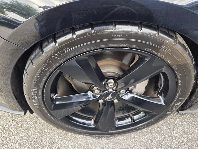 Used 2021 Ford Mustang GT w/ Black Accent Package RWD image 4
