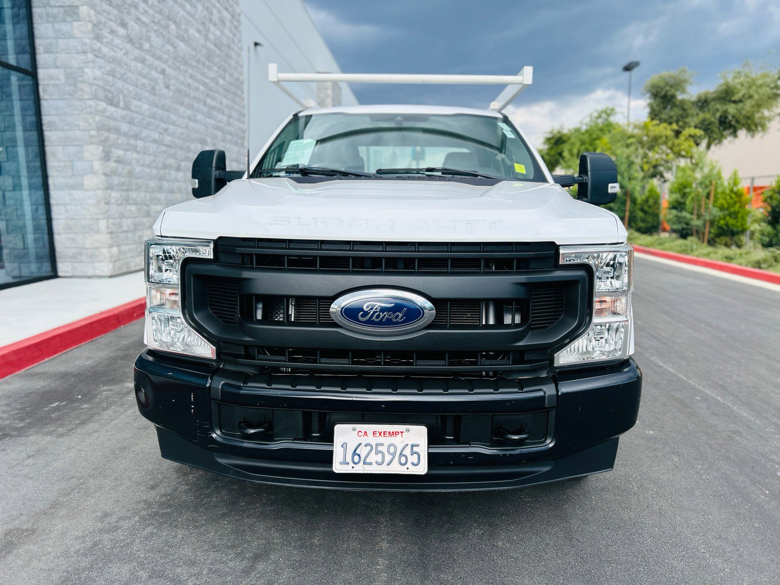 Used 2022 Ford F250 XL w/ Power Equipment Group RWD image 4
